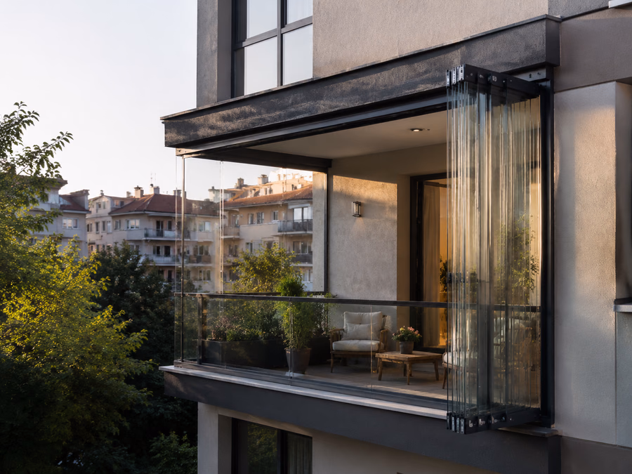 Katlanır cam balkon kanatlarının açık konumu